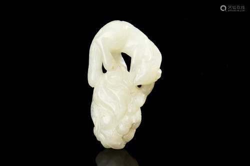 JADE CARVED 'MYTHICAL BEAST' ORNAMENT