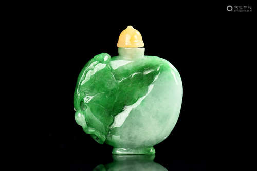 JADEITE CARVED 'LOTUS' SNUFF BOTTLE