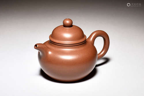 YIXING ZISHA ROUNDED TEAPOT