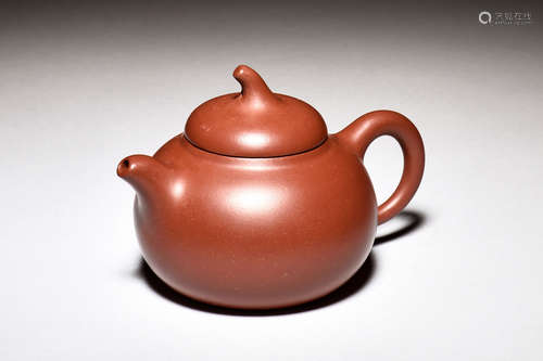 YIXING ZISHA ROUNDED TEAPOT