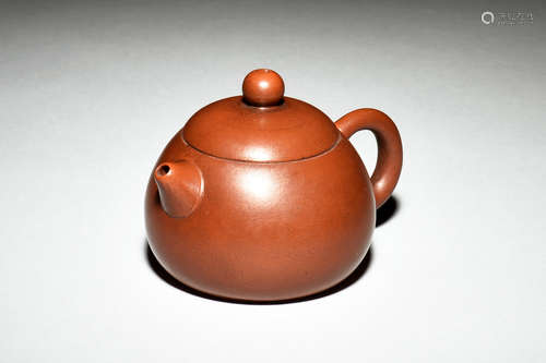 YIXING ZISHA ROUND TEAPOT