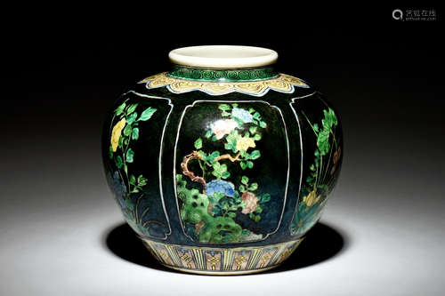 FAMILLE VERTE 'FLOWERS' JAR