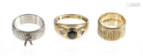 14K yellow gold ring with a black star sapphire,