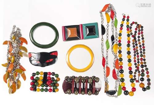 Collection of Bakelite jewelry, to include four n