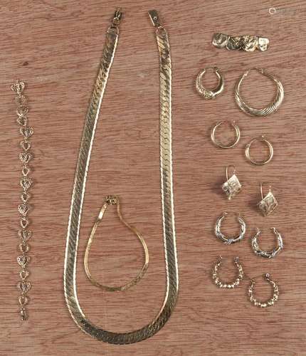 Assorted gold marked jewlery, to include a chain