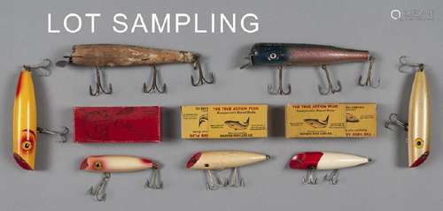 Seventeen salmon and trolling wood lures, to incl