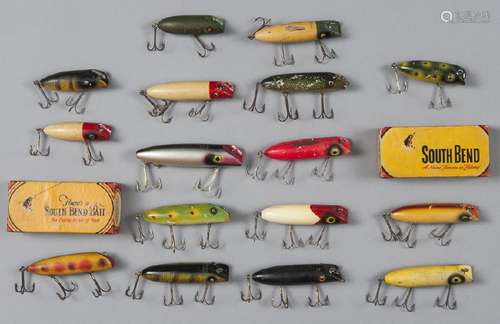 Sixteen South Bend wood Bass Oreno fishing lures,