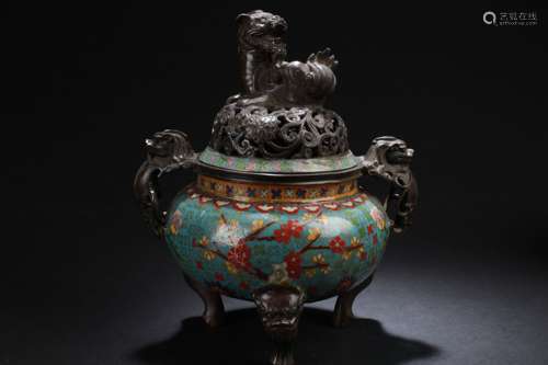 A Chinese Lidded Myth-beast Fortune Estate Tri-podded Censer Display