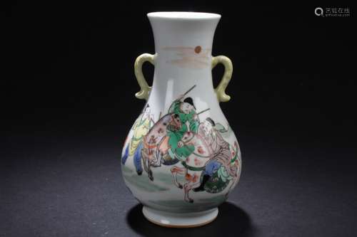 An Estate Chinese Battle-field Plain-style Porcelain Vase Display