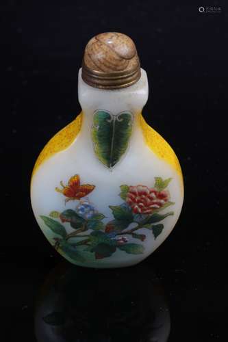 A Chinese Overlay Estate Snuff Bottle Display