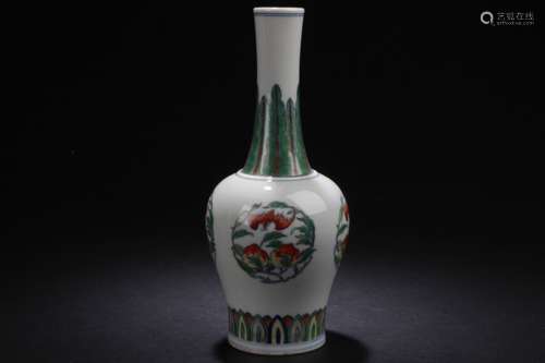 A Chinese Narrow-opening Estate Bat-framing Porcelain Vase