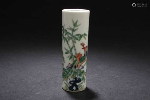 An Estate Chinese Porcelain Phoenix-decorating Pot Display