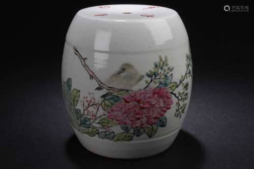 An Estate Chinese Porcelain Sparrow-fortune Porcelain Display