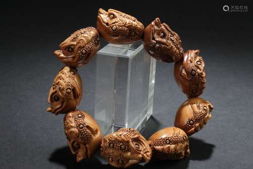 A Myth-beast 9-beaded Chinese Estate Bracelet