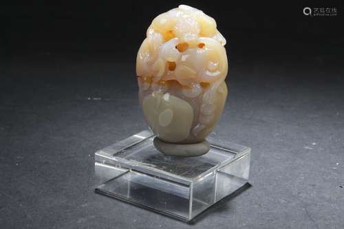 An Agate-made Chinese Estate Myth-beast Figure