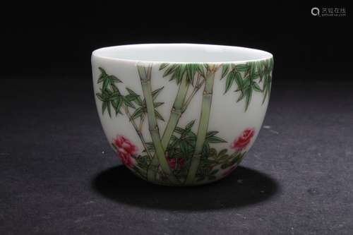 A Poetry-framing Chinese Estate Porcelain Cup