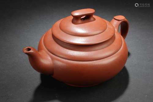 A Multi-layer Chinese Estate Circular Tea Pot