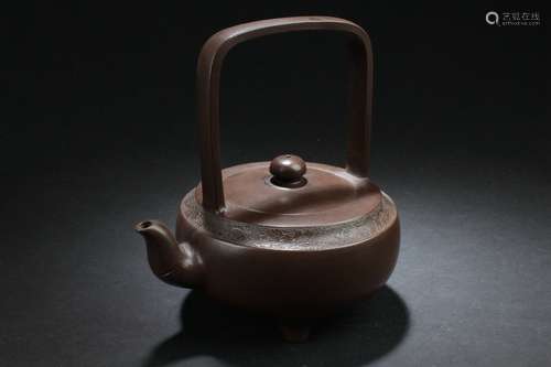 A Handled Flat-framing Chinese Circular Tea Pot