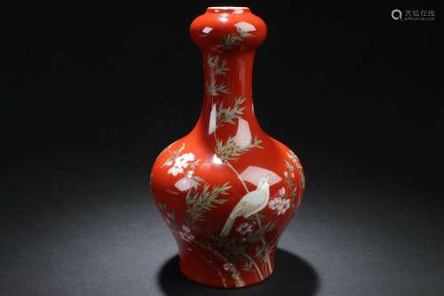 A Narrow-opening Chinese Garlic-head Porcelain Vase