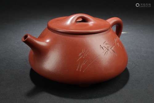 A Bamboo-symbolized Chinese Estate Tea Pot