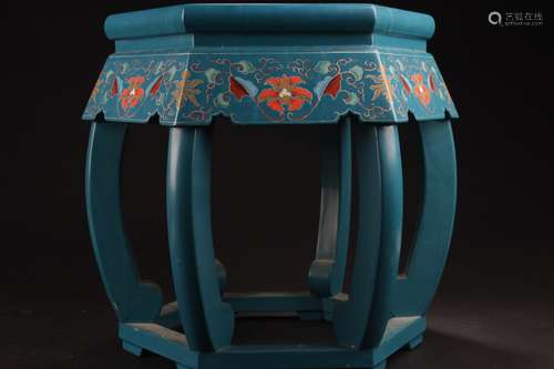 An Octa-shape Chinese Blue Bat-framing Chair