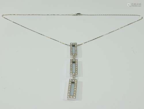 14K WHITE GOLD DIAMOND NECKLACE - GEOMETRIC SHAPE