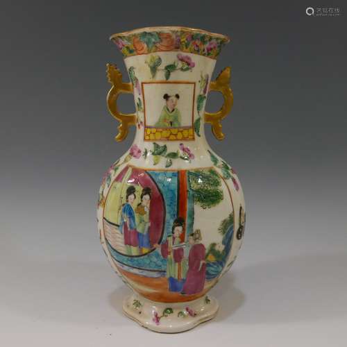 CHINESE ANTIQUE FAMILLE ROSE PORCELAIN VASE 19TH CENTURY