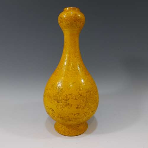 CHINESE ANTIQUE YELLOW GLAZED GARLIC VASE - 19TH CENTURY