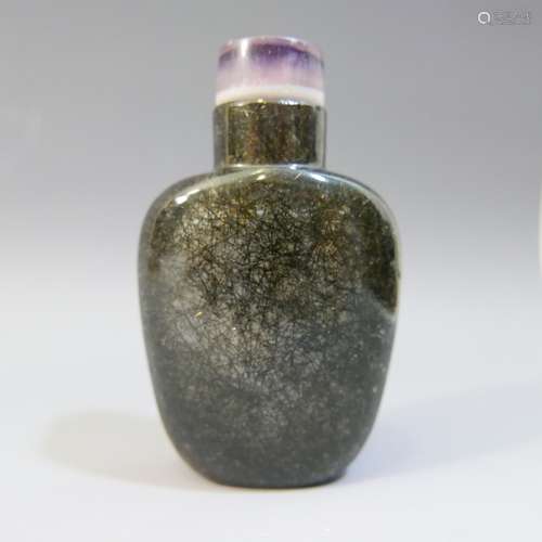 ANTIQUE CHINESE CARVED HAIR CRYSTAL SNUFF BOTTLE - 18TH CENTURY