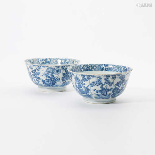 A pair of Chinese blue and white bowls