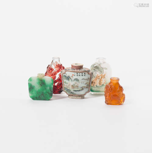 A collection of five Chinese snuff bottles