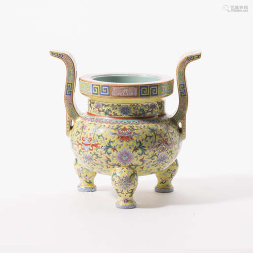 A Chinese famille rose 'Bajixiang' censer, ding