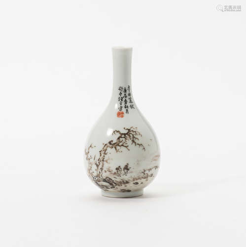 A Chinese grisaille 'landscape' vase