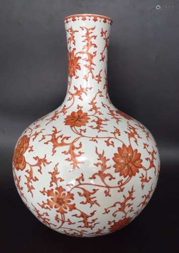 A Iron Red Glaze Vase