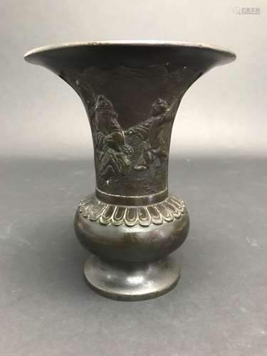 Qing D., A Bronze Carved Vase