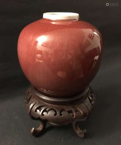 Qing D., A Red Glaze Small Jar