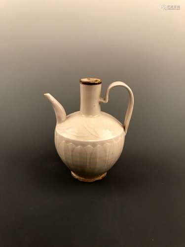 Chinese Ding Yao Pitcher