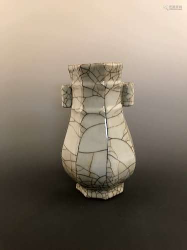 Chinese  GeYao Vase