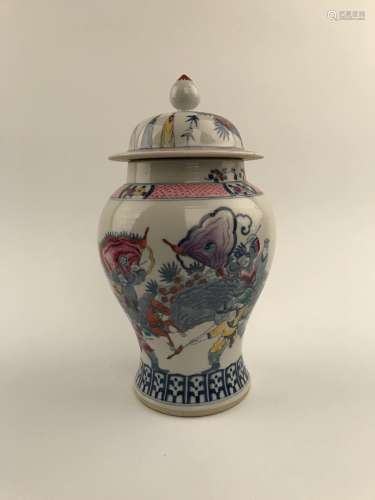 Chinese Wucai Jar with Cover