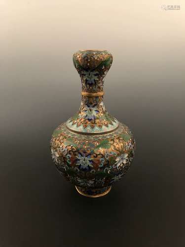 Chinese Antique Closionne Vase