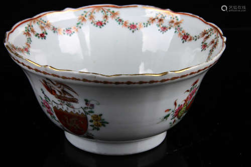 Chinese Qing Styled Famille Rose Bowl Painted with Heraldry W:12cm H:5cm