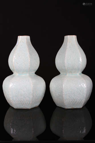 Pair of Chinese Ming Styled Sky Blue Glazed Groud Shaped Vase Carved with Flowers W:17cm H:28cm