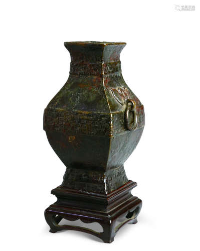 清早期 铜铺首钫形花器