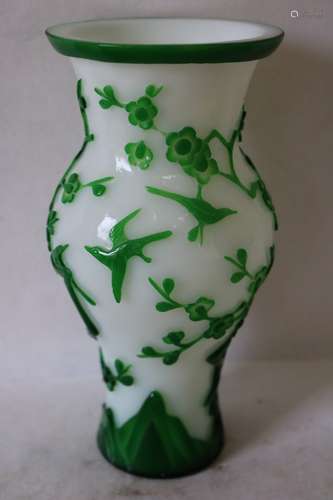 Peking Glass Vase, White & Green, Birds & Flowers