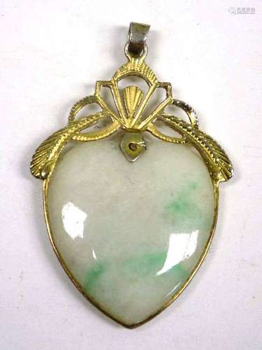 CHINESE NEPHRITE JADE HEART PENDANT Chinese Republic