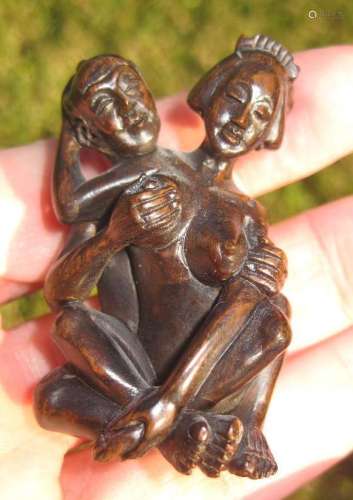 Japanese antique erotic wooden Netsuke, 2 Lovers 19th c