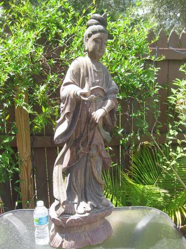 Chinese carved wooden statue of Guan Yin, Qing or earlier