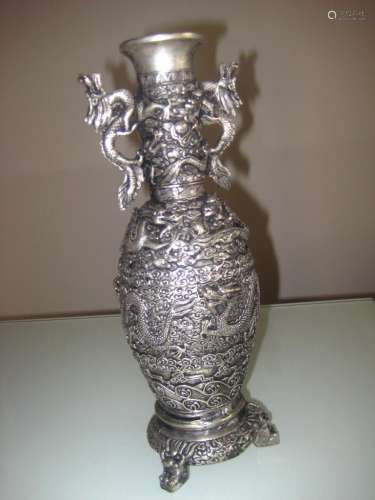 Chinese white bronze vase, Ming dynasty mark