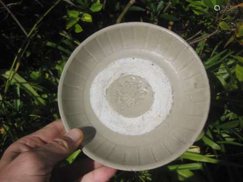 Chinese celadon Porcelain 16.5cm flower plate shipwreck