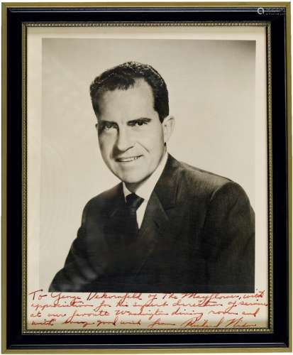 尼克松（Richard Nixon，1913～1994）  签名照
